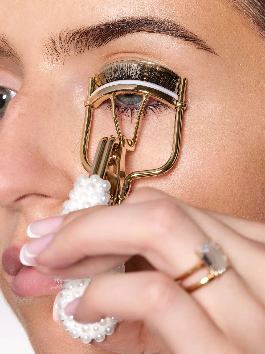 Tarte Pretty in Pearls recourbe-cils multi effet ouvrant