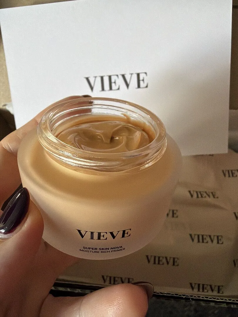 Vieve Super Skin Nova base éclat hydratante 48h