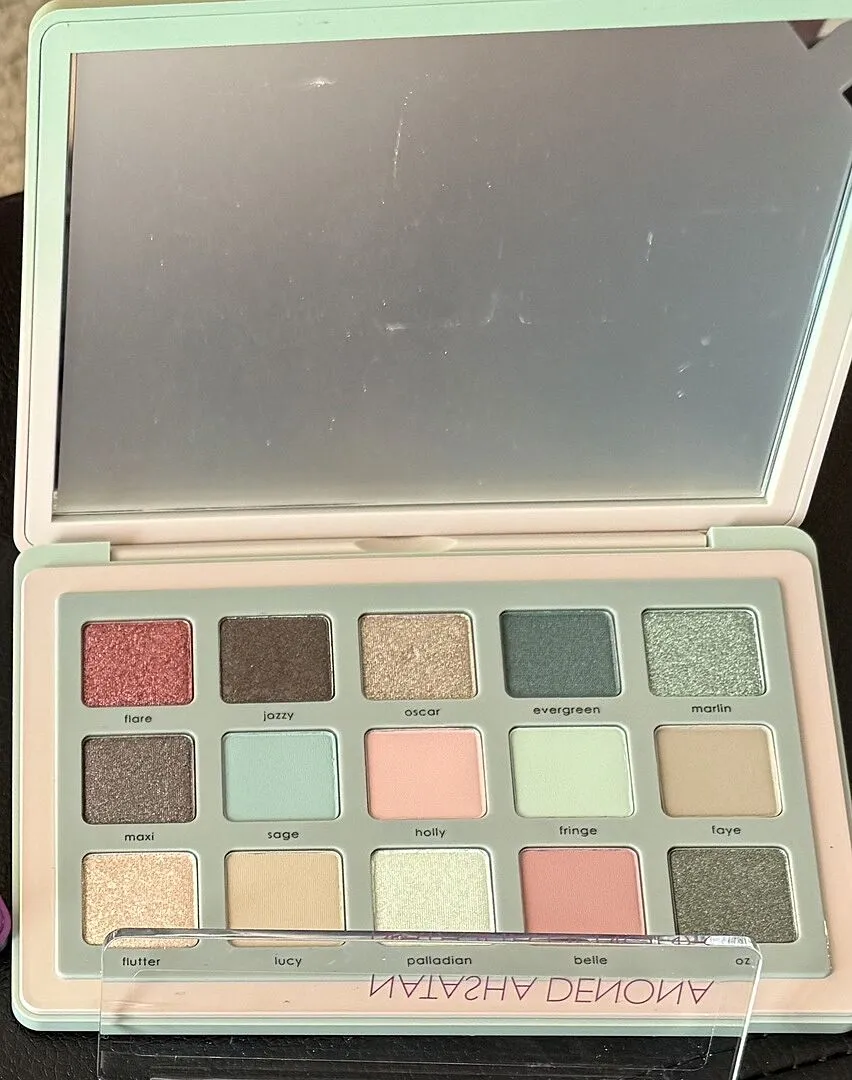 Natasha Denona Retro Glam palette fards paupieres midi verts roses