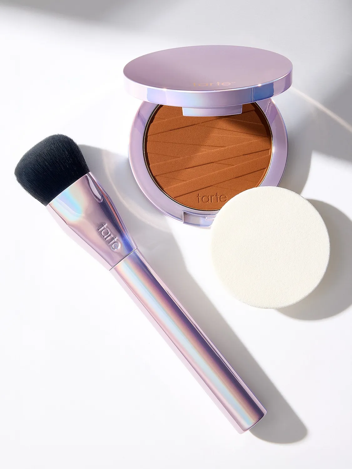 Tarte Shape Tape pinceau poudre pressée