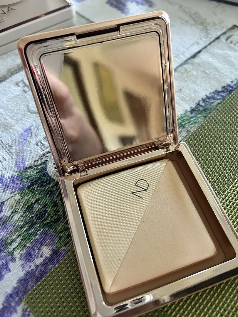 Natasha Denona Hy-Glam Powder fond de teint poudre 12,5g