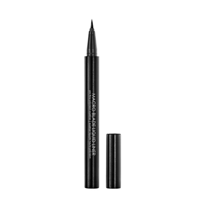 Natasha Denona Macro Blade eyeliner noir liquide précision