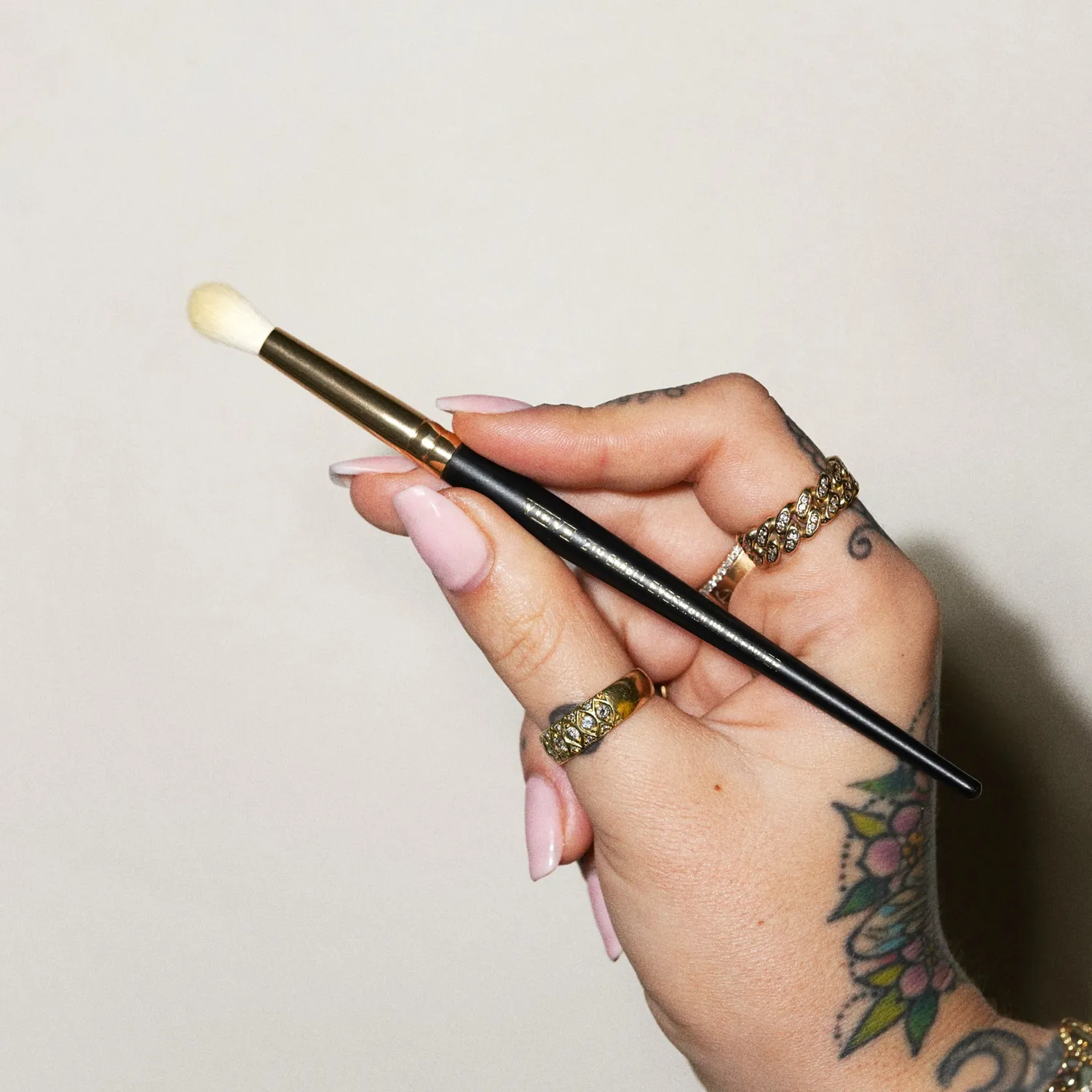 Vieve 219 Small Eyeshadow Blender Brush pinceau estompeur