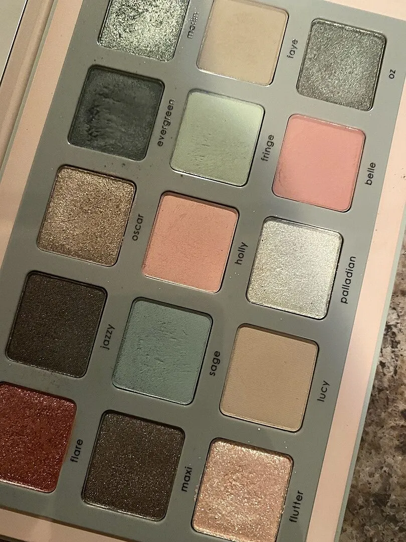 Natasha Denona Retro Glam palette fards paupieres midi verts roses