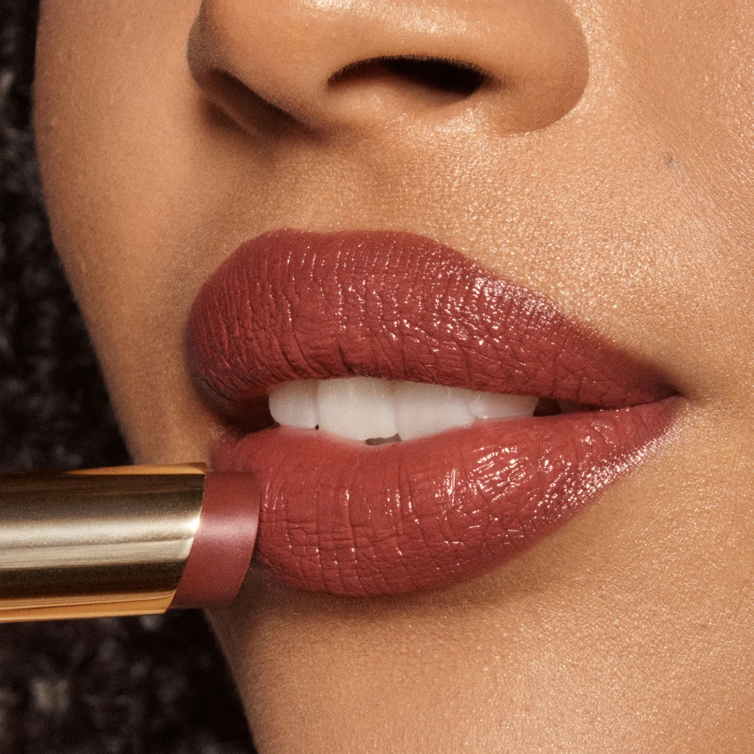Vieve Satin Slip rouge à lèvres satiné teinte Deep Love