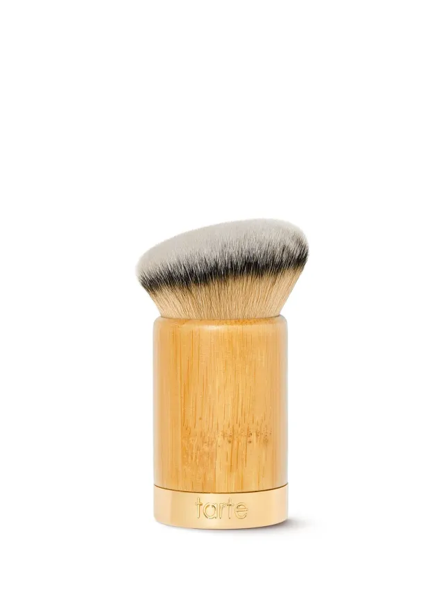Tarte Angled Blur pinceau poudre biseauté