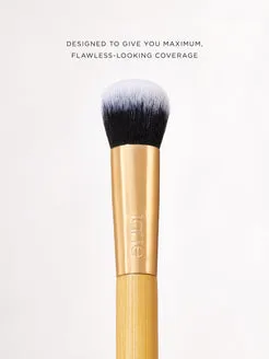 Tarte pinceau anti-cernes large couvrance totale