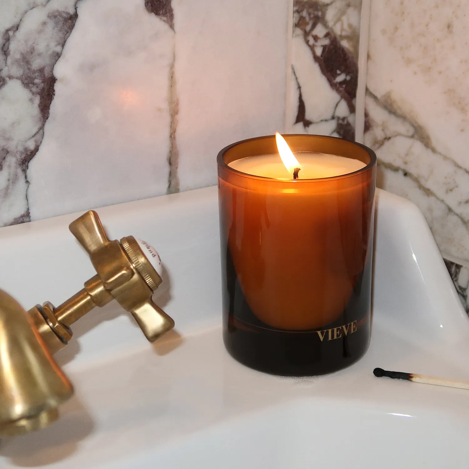 Vieve Signature Candle 2.0 bougie néroli ambre santal 55h