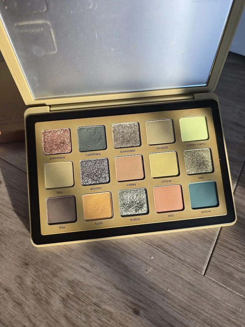 Natasha Denona Yucca Eyeshadow Palette fards paupieres