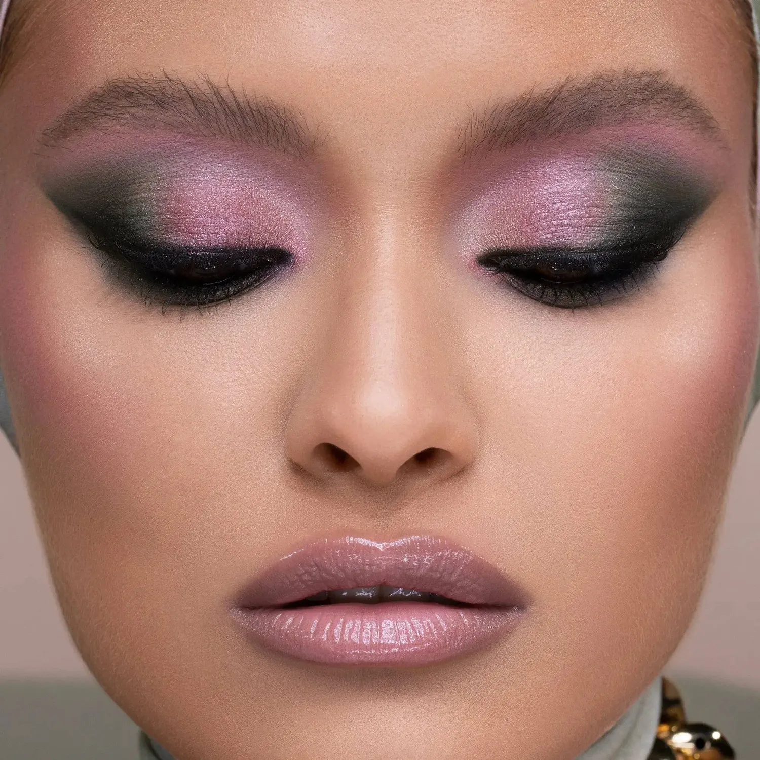 Natasha Denona Retro Glam palette fards paupieres midi verts roses