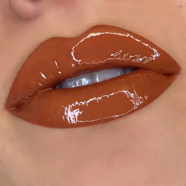 Sophia+Mabelle Latte Kisses Lip Confetti gloss nude