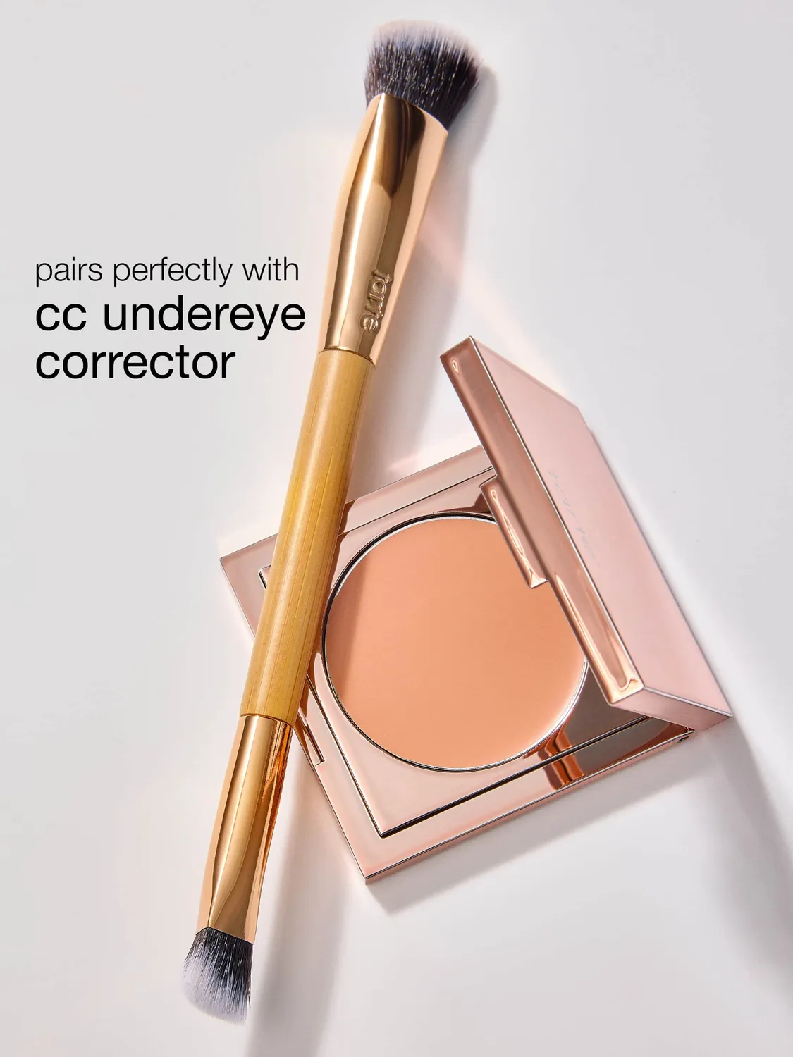 Tarte Dark Circle Defense pinceau anticernes double