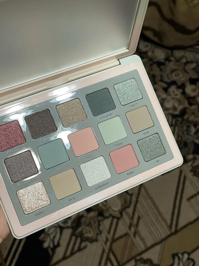 Natasha Denona Retro Glam palette fards paupieres midi verts roses