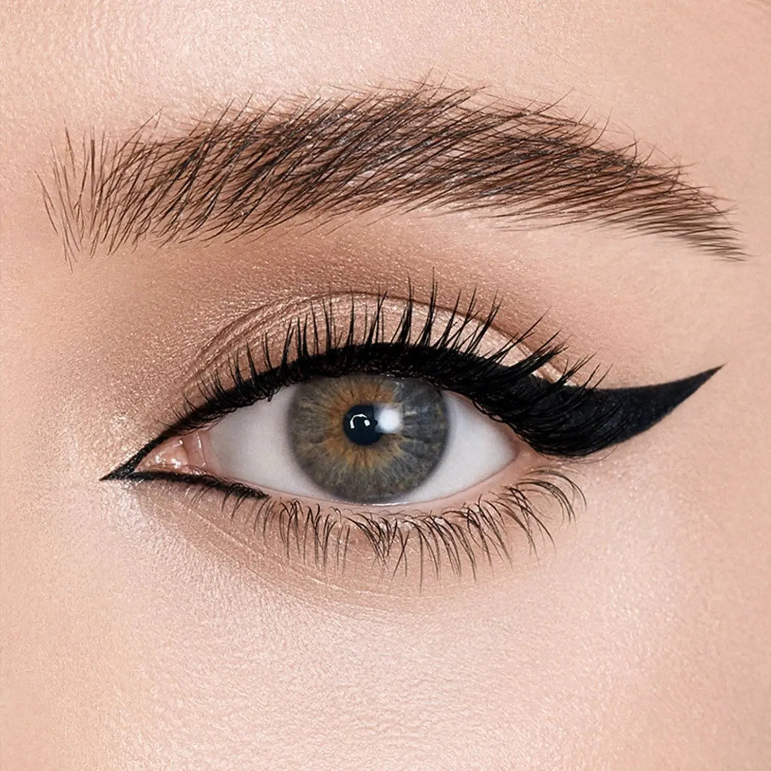 Natasha Denona Macro Blade eyeliner noir liquide précision