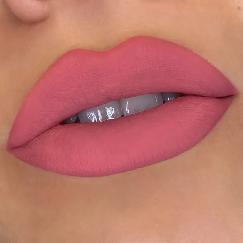 Sophia+Mabelle Berry Flirty Lip Whip rouge mat baie