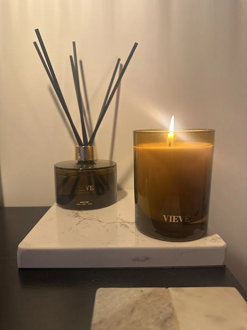 Vieve Signature Candle 2.0 bougie néroli ambre santal 55h