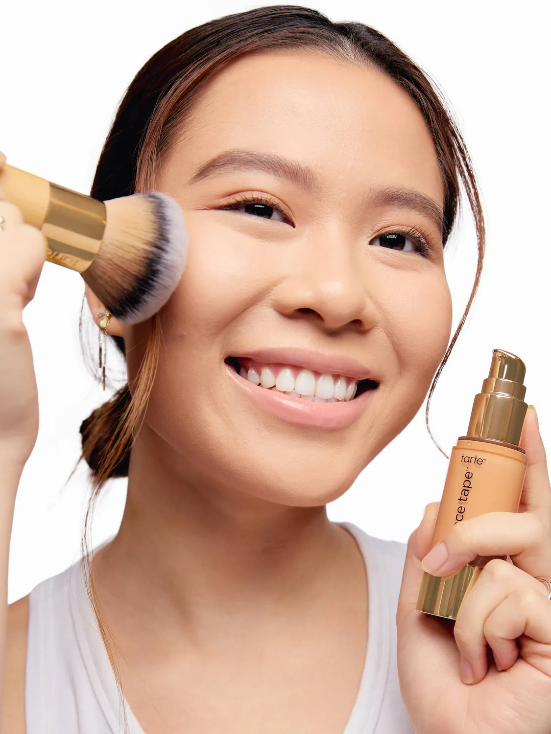 Tarte the buffer pinceau fond de teint effet airbrush