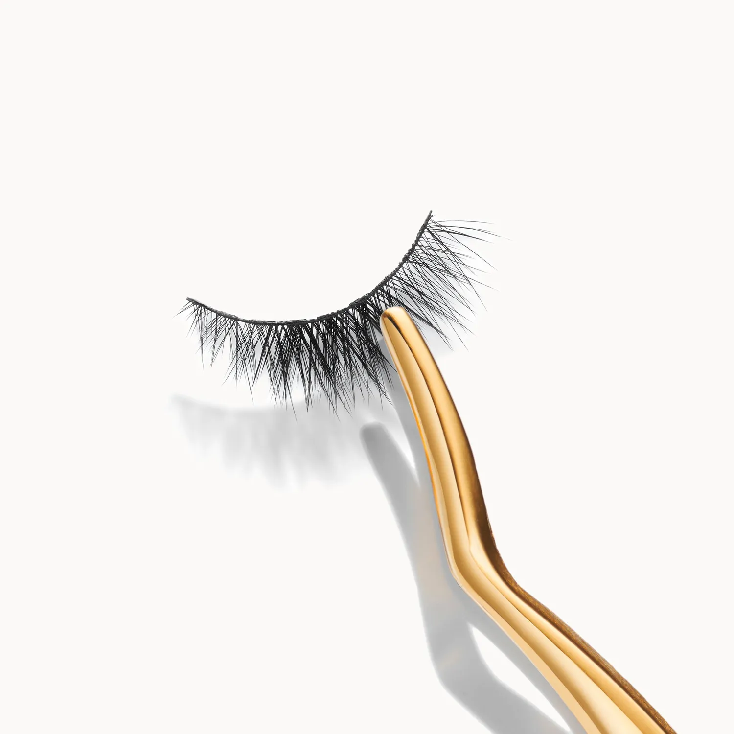 Vieve applicateur faux cils doré pose et retrait