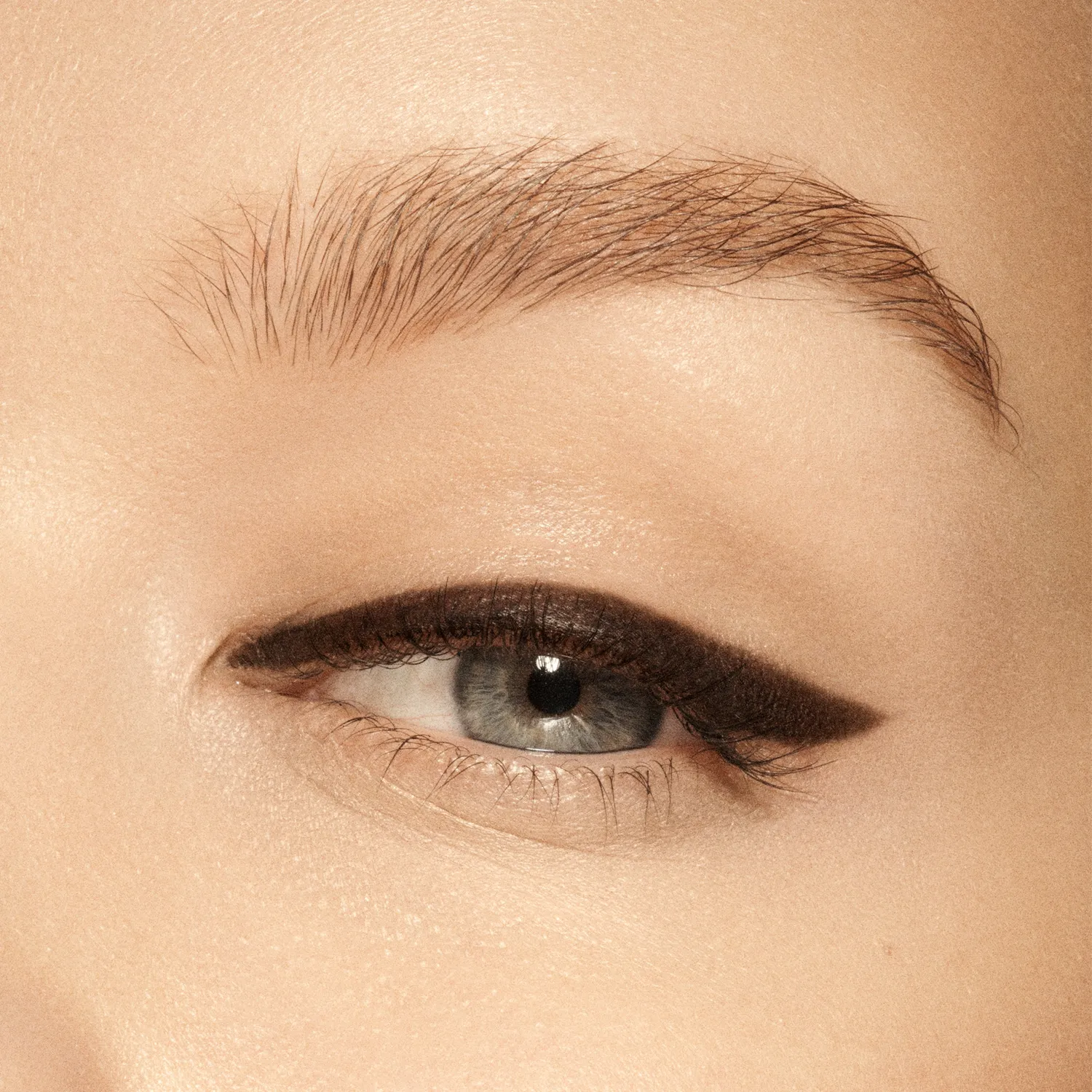 Vieve Eye Wand crayon yeux stick teinte Raven noir