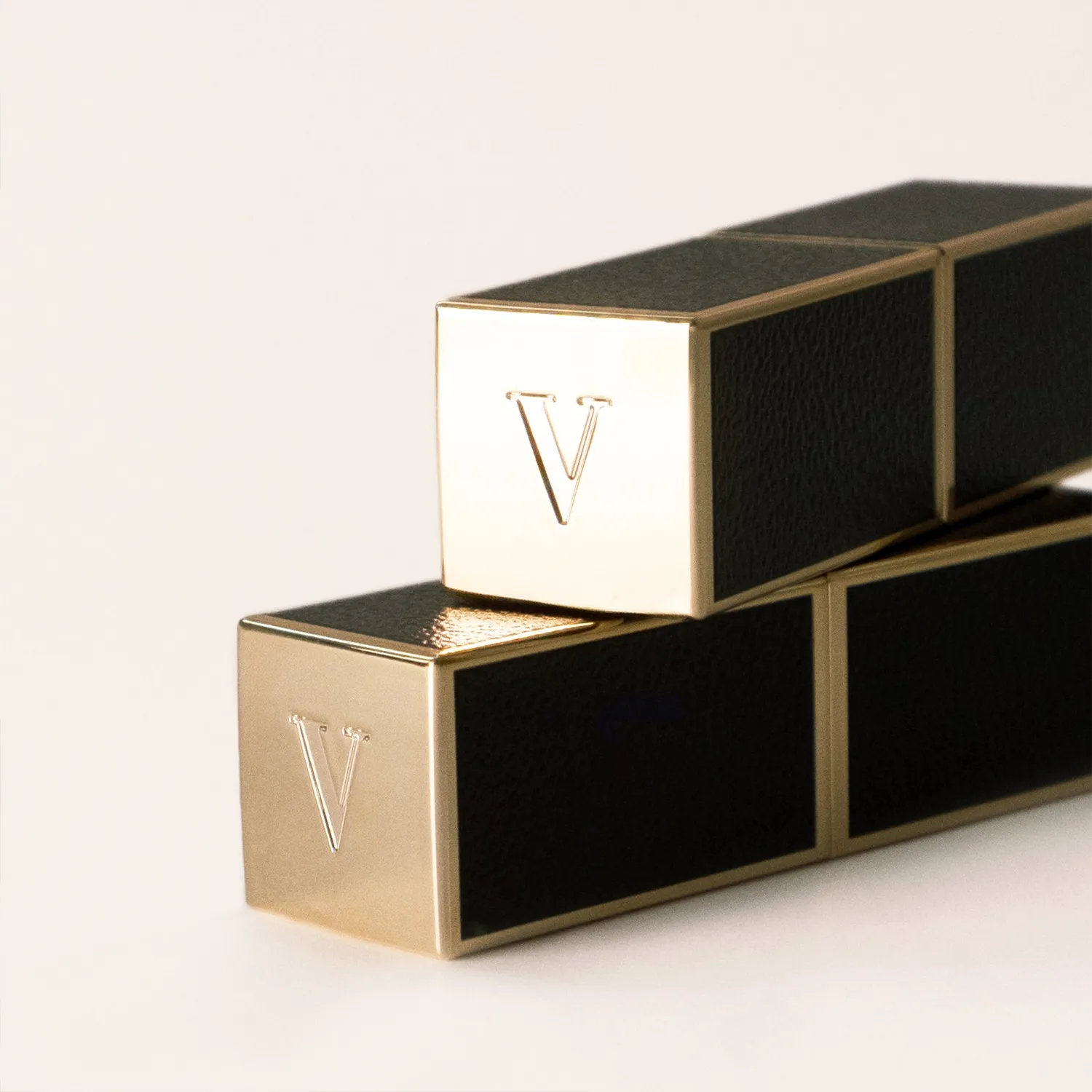 Vieve Modern Matte Lipstick rouge à lèvres Cherub's Kiss mat doux