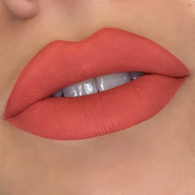 sophia+mabelle Blow Out Lip Whip rouge à lèvres mat