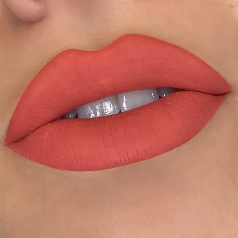 sophia+mabelle Blow Out Lip Whip rouge à lèvres mat